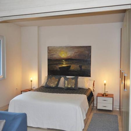 Chic City Retreat - Stylish Apartment In Bllok, ティラナ エクステリア 写真
